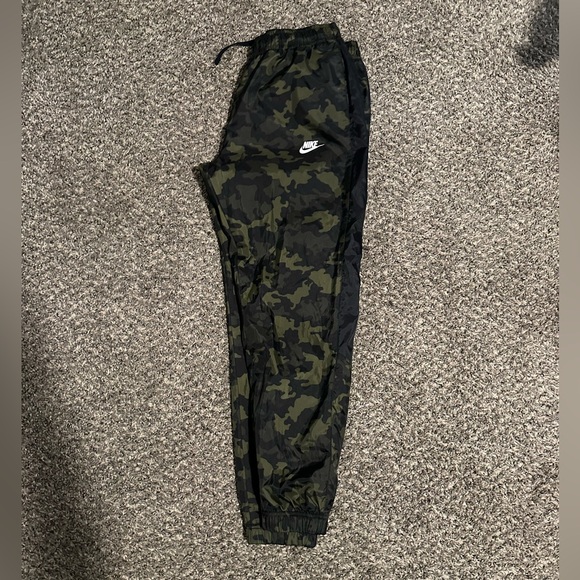 Nike Other - Nike Camo Woven Joggers